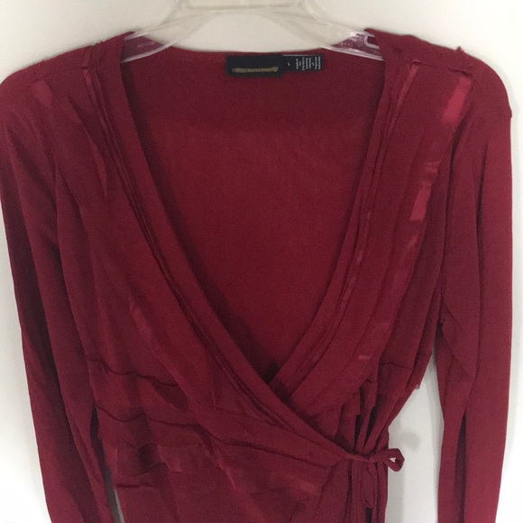 Top - Picture 2 of 3